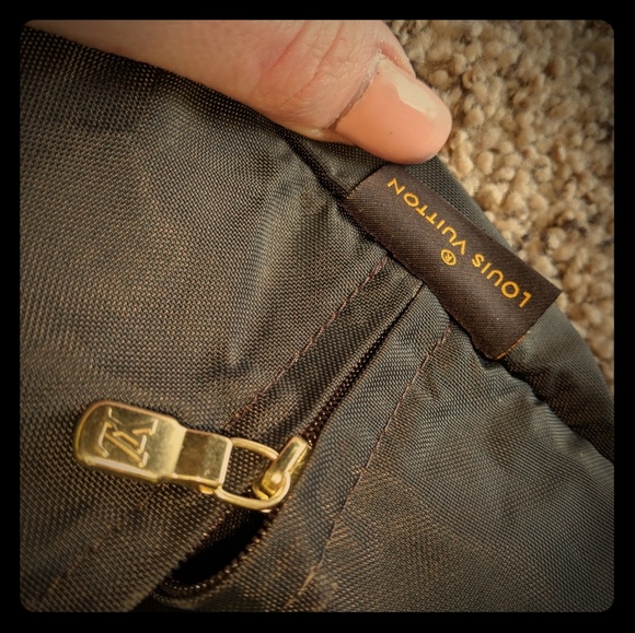 louis vuitton garment bag price